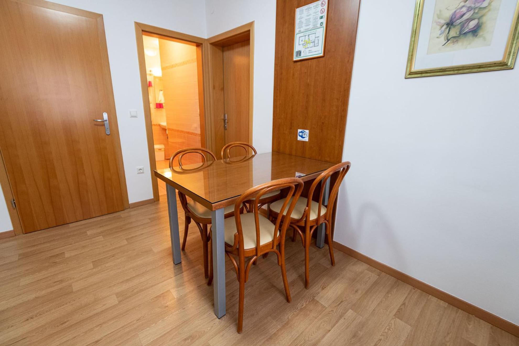 Apartmaji In Sobe Ramar Hotel Straza Exterior photo